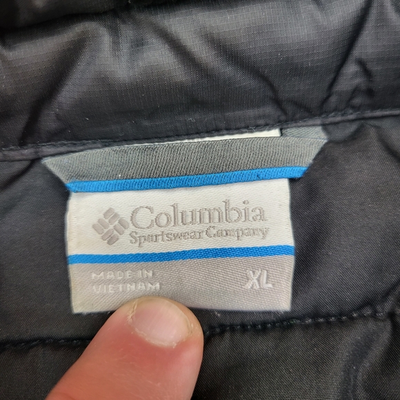 Columbia Black Puffer Jacket - Picture 3 of 6